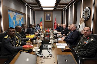 Millî Savunma Bakanı Yaşar Güler, Kamerun Savunma Bakanı Joseph Beti Assomo ile Millî Savunma Bakanlığında Bir Araya Geldi