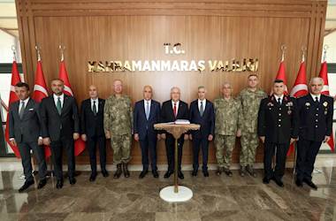 Kahramanmaraş’ta Bulunan Millî Savunma Bakanı Yaşar Güler, Valiliği Ziyaret Ederek Vali Mükerrem Ünlüer’den Kentteki Çalışmalara İlişkin Bilgi Aldı