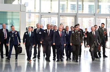 Millî Savunma Bakanı Bakan Yaşar Güler, Bugün Düzenlenecek Oturumlara Katılmak Üzere NATO Karargâhına Geldi