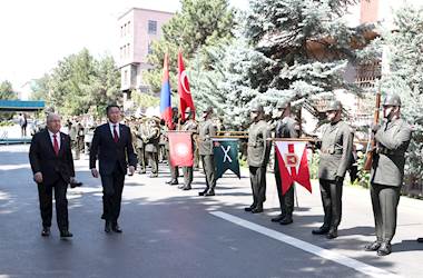 Millî Savunma Bakanı Yaşar Güler, Moğolistan Savunma Bakanı Damba Batlut ile Bir Araya Geldi