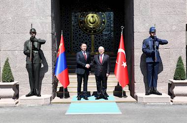 Millî Savunma Bakanı Yaşar Güler, Moğolistan Savunma Bakanı Damba Batlut ile Bir Araya Geldi