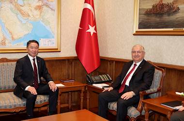 Millî Savunma Bakanı Yaşar Güler, Moğolistan Savunma Bakanı Damba Batlut ile Bir Araya Geldi