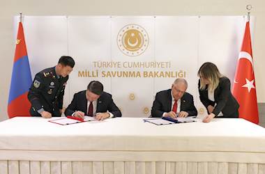 Millî Savunma Bakanı Yaşar Güler ve Moğolistan Savunma Bakanı Damba Batlut, Heyetler Arası Görüşmelerin Ardından Askerî Eğitim İş Birliği Anlaşması’nı İmzaladı