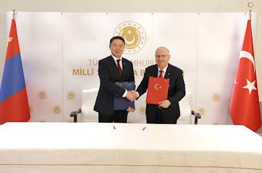 Millî Savunma Bakanı Yaşar Güler ve Moğolistan Savunma Bakanı Damba Batlut, Heyetler Arası Görüşmelerin Ardından Askerî Eğitim İş Birliği Anlaşması’nı İmzaladı