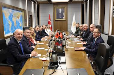 Millî Savunma Bakanı Yaşar Güler, Arnavutluk Parlamentosu İçişleri ve Savunma Komitesi Başkanı Bledar Çuçi ile Beraberindeki Parlamento Heyetini Kabul Etti