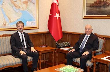 Millî Savunma Bakanı Yaşar Güler, Görev Süresinin Sona Ermesi Dolayısıyla Veda Ziyaretinde Bulunan Macaristan’ın Ankara Büyükelçisi Viktor Matis’i Kabul Etti