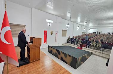 Millî Savunma Bakanı Yaşar Güler, KKTC'deki 14’üncü Zırhlı Tugay Komutanlığındaki Mehmetçiklerimize Hitaben Bir Konuşma Yaptı