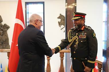Minister of National Defence Yaşar Güler Received the Commander of the Bangladesh Army, General Waker-Uz-Zaman