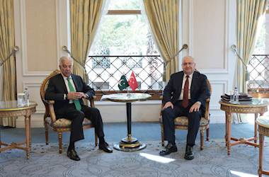 Millî Savunma Bakanı Yaşar Güler, Pakistan Savunma Bakanı Khawaja Muhammad Asif ile Bir Görüşme Gerçekleştirdi