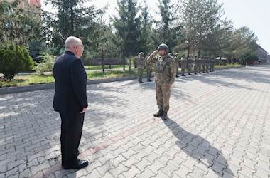 Millî Savunma Bakanı Yaşar Güler, Bir Dizi Program Kapsamında Beraberindeki Bakan Yardımcısı Salih Ayhan ile Kars’a Gitti