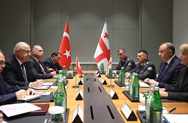 Millî Savunma Bakanı Yaşar Güler, Gürcistan Başbakan Yardımcısı ve Savunma Bakanı Irakli Chikovani ile İkili Görüşme Gerçekleştirdi