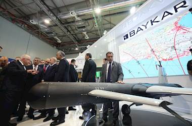 Millî Savunma Bakanı Yaşar Güler, Azerbaycan Uluslararası Savunma Fuarı'nı (ADEX) Ziyaret Etti