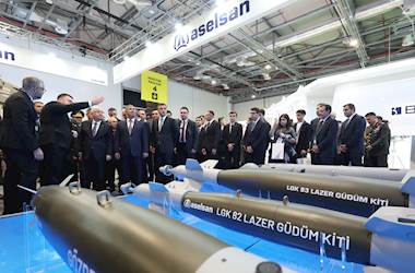 Millî Savunma Bakanı Yaşar Güler, Azerbaycan Uluslararası Savunma Fuarı'nı (ADEX) Ziyaret Etti