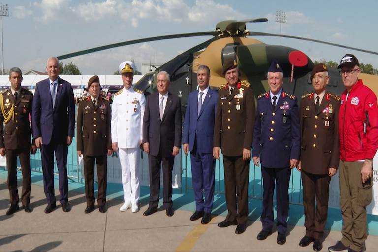 Millî Savunma Bakanı Yaşar Güler, TEKNOFEST’i Ziyaret Ederek Teknoloji Ürünlerini İnceledi