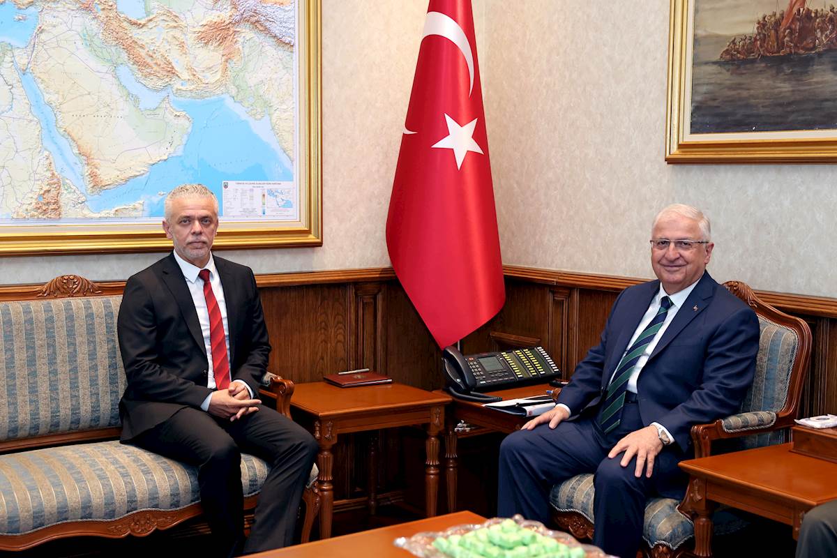 Millî Savunma Bakanı Yaşar Güler, Kuzey Kıbrıs Türk Cumhuriyeti’nin Ankara Büyükelçisi İsmet Korukoğlu’nu Kabul Etti