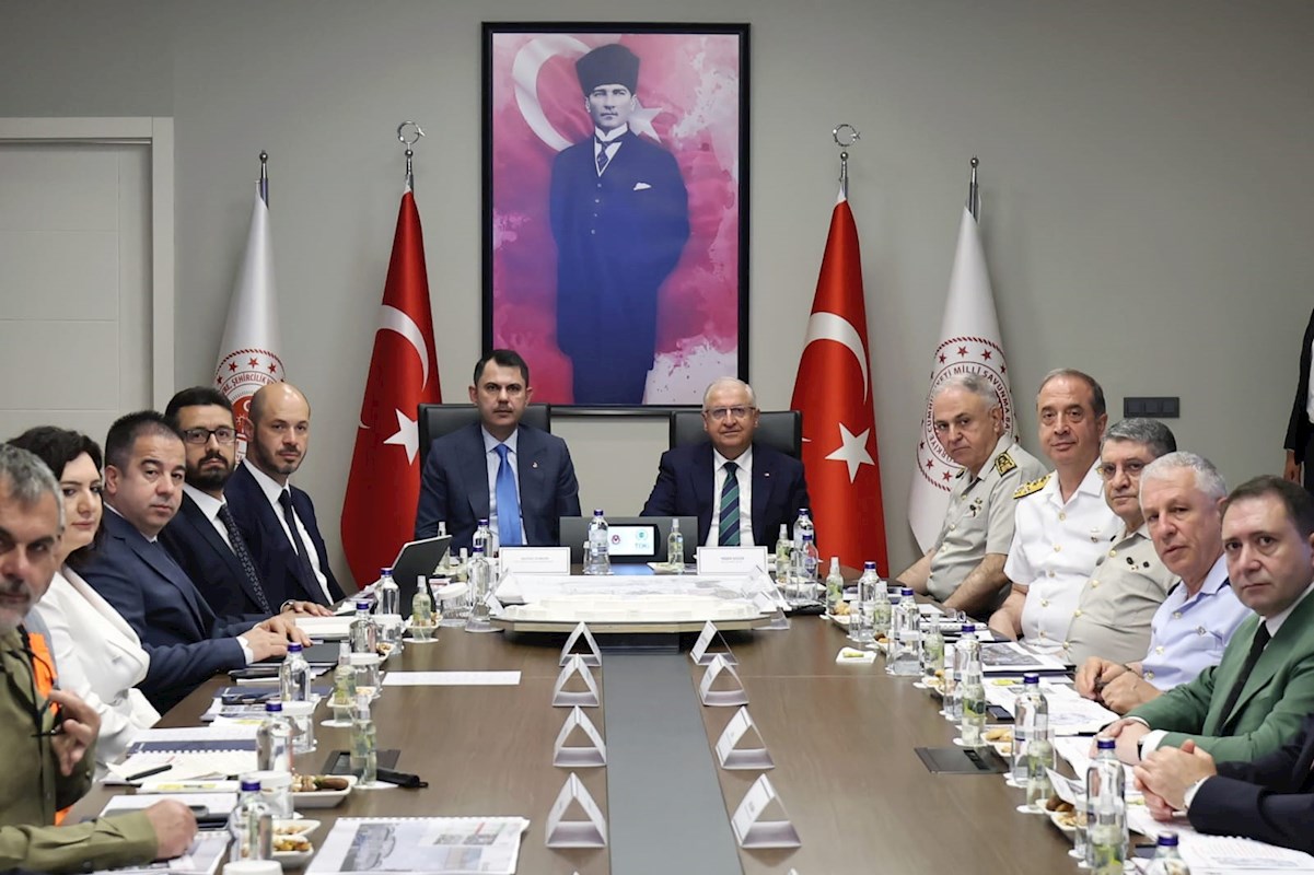 Millî Savunma Bakanı Yaşar Güler ile Çevre, Şehircilik ve İklim Değişikliği Bakanı Murat Kurum, Ay Yıldız Projesi İle İlgili Toplantı Gerçekleştirdi