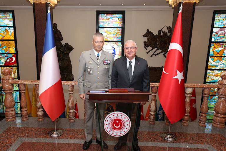 Millî Savunma Bakanı Yaşar Güler, Fransa Genelkurmay Başkanı Orgeneral Thierry Burkhard'ı Kabul Etti