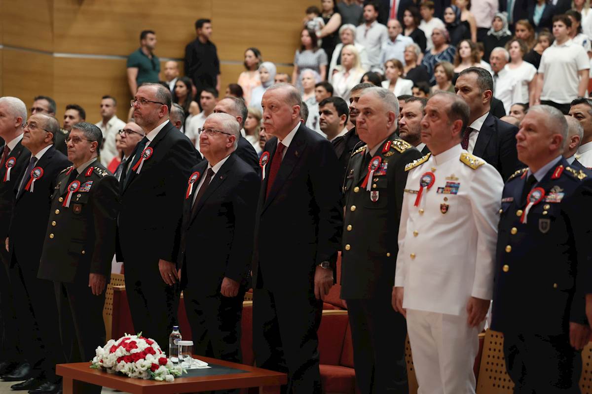 Cumhurbaşkanımız Sayın Recep Tayyip Erdoğan, Millî Savunma Üniversitesinde Gerçekleşen Komuta ve Kurmay Eğitimi Mezuniyet Töreni’ne Katıldı 