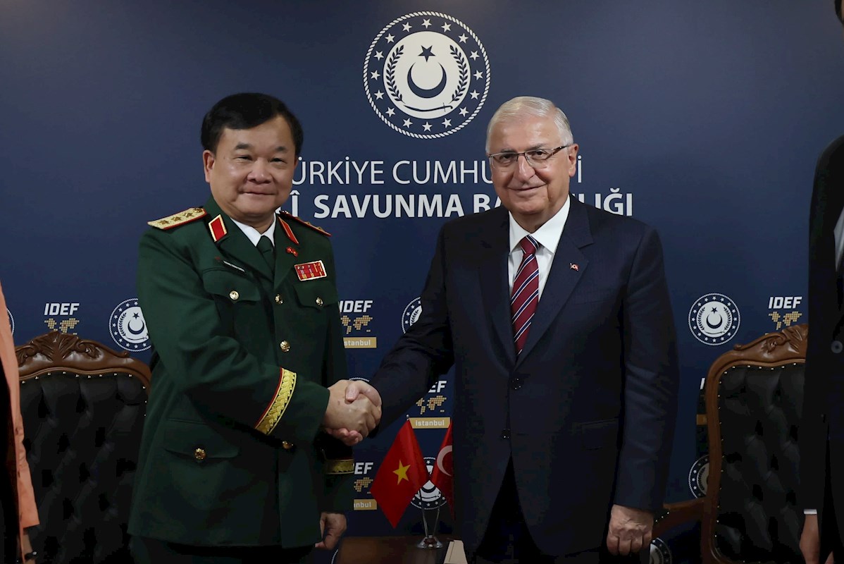 Millî Savunma Bakanı Yaşar Güler, Vietnam Savunma Bakan Yardımcısı ve Pakistan Genelkurmay Başkanını Kabul Etti 