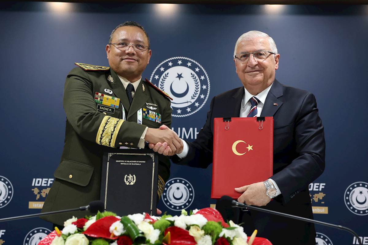 Millî Savunma Bakanı Yaşar Güler, Guatemala Savunma Bakanı Henry David Saenz Ramos ile Görüştü
