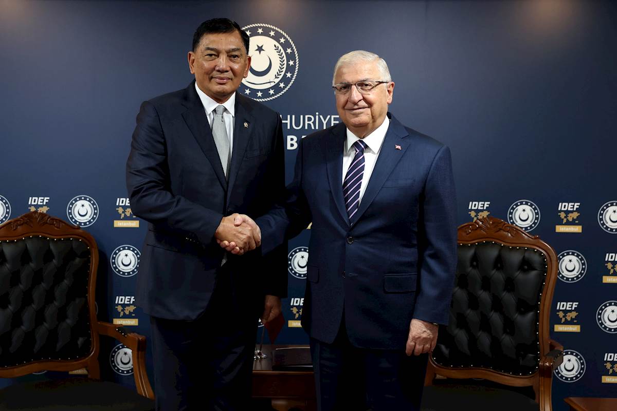 Millî Savunma Bakanı Yaşar Güler, Endonezya Savunma Bakanı Sjafrie Sjamsoeddin ile Bir Araya Geldi