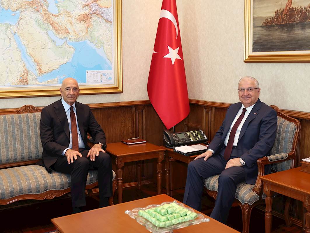 Millî Savunma Bakanı Yaşar Güler, ABD’nin Ankara Büyükelçisi Thomas Joseph Barrack’ı Kabul Etti