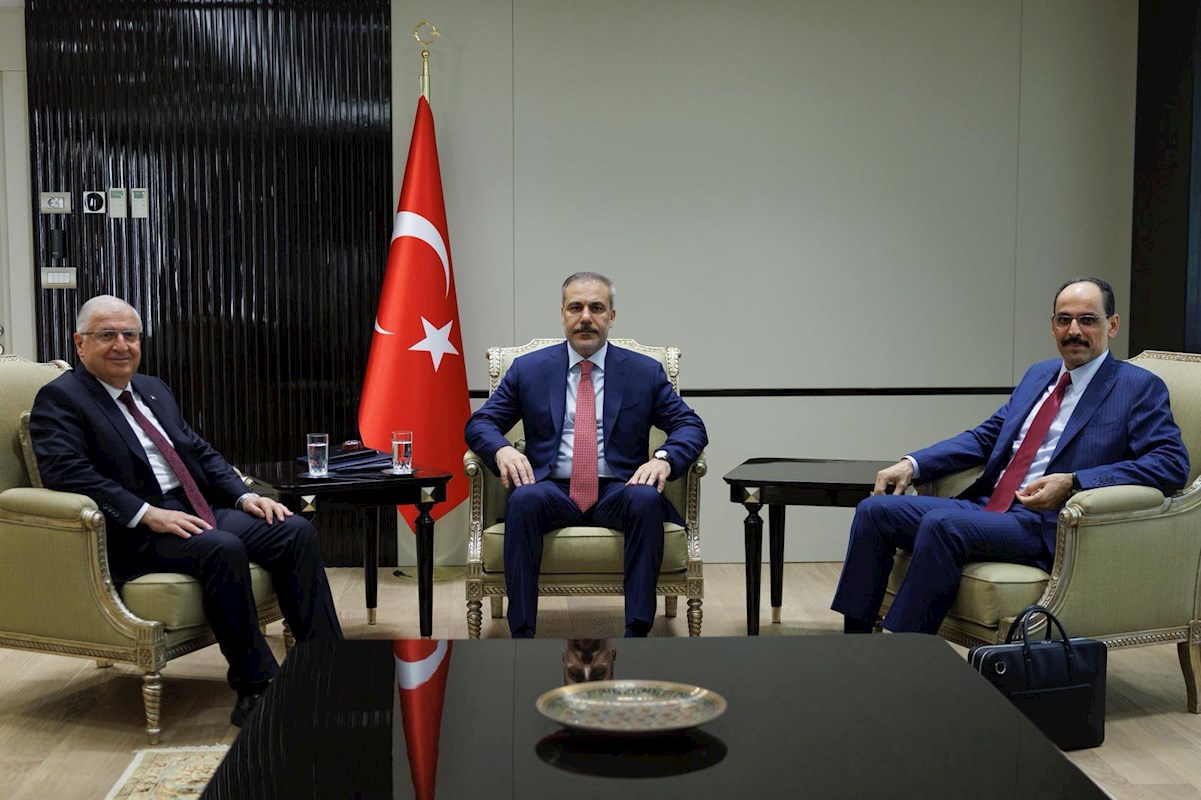 Millî Savunma Bakanı Yaşar Güler, Dışişleri Bakanı Hakan Fidan ve Millî İstihbarat Teşkilatı Başkanı İbrahim Kalın, Dışişleri Bakanlığında Bir Araya Geldi
