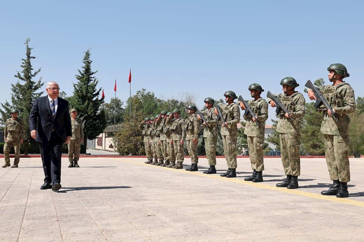 Millî Savunma Bakanı Yaşar Güler, İnceleme ve Denetlemelerde Bulunmak Üzere Şırnak’a Gitti
