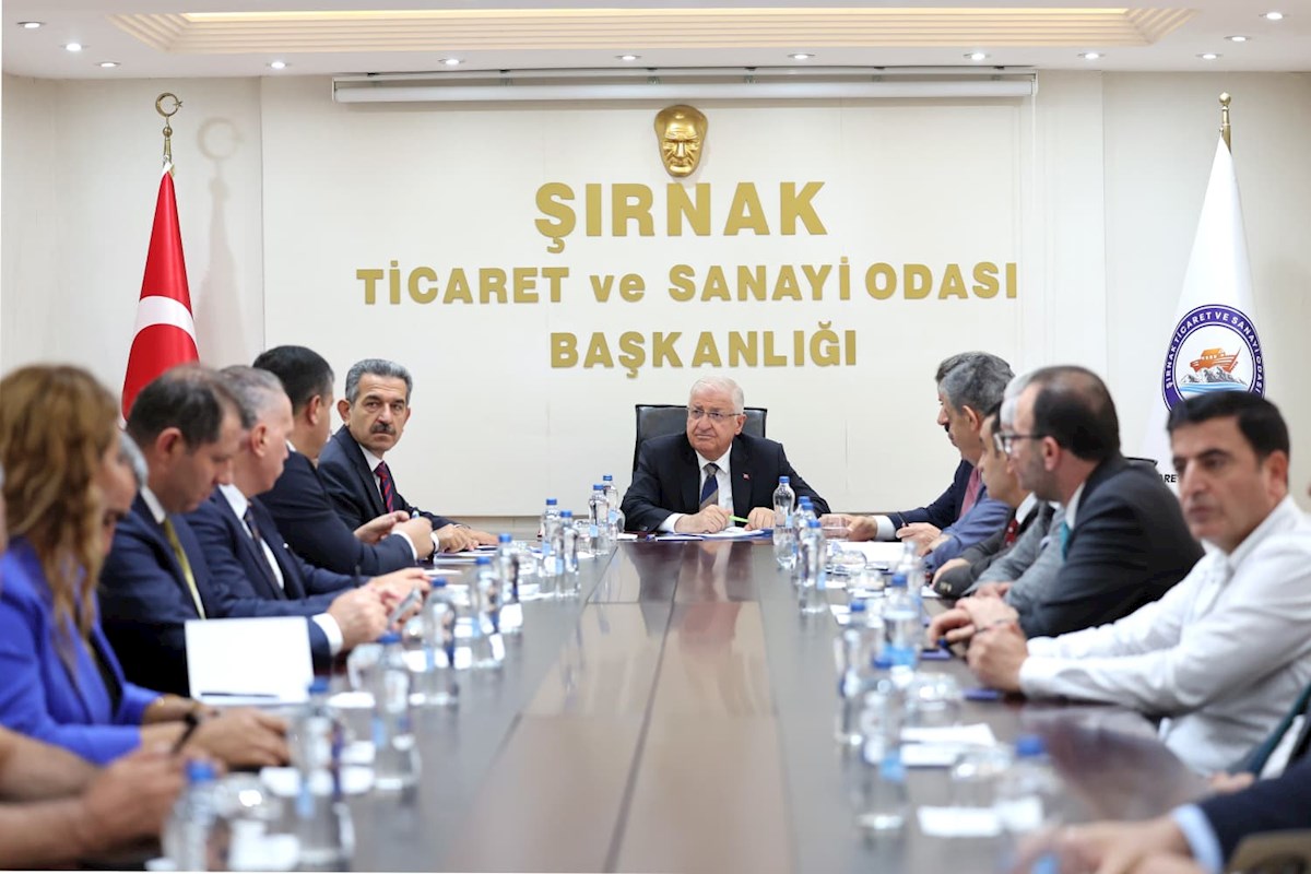 Millî Savunma Bakanı Yaşar Güler, Şırnak Ticaret ve Sanayi Odası Başkanlığını Ziyaret Etti