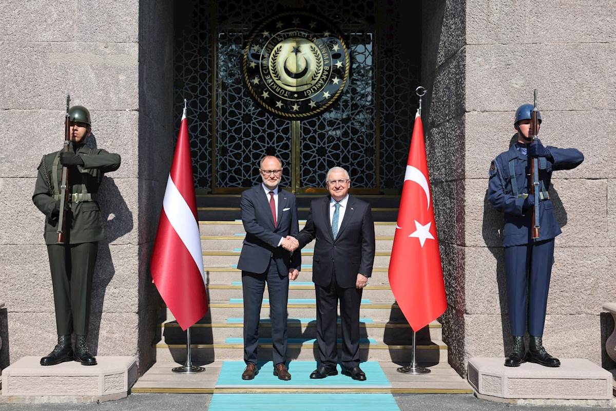 Millî Savunma Bakanı Yaşar Güler, Letonya Savunma Bakanı Andris Spruds ile Görüştü