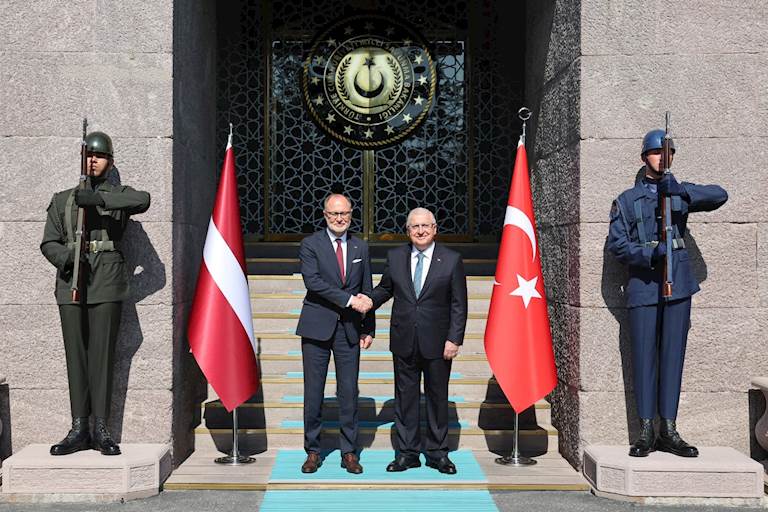 Millî Savunma Bakanı Yaşar Güler, Letonya Savunma Bakanı Andris Spruds ile Görüştü