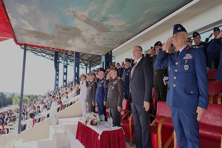Millî Savunma Üniversitesi Kara, Deniz, Hava Astsubay Meslek Yüksekokulu Diploma ve Sancak Devir Teslim Törenleri Başarıyla İcra Edildi