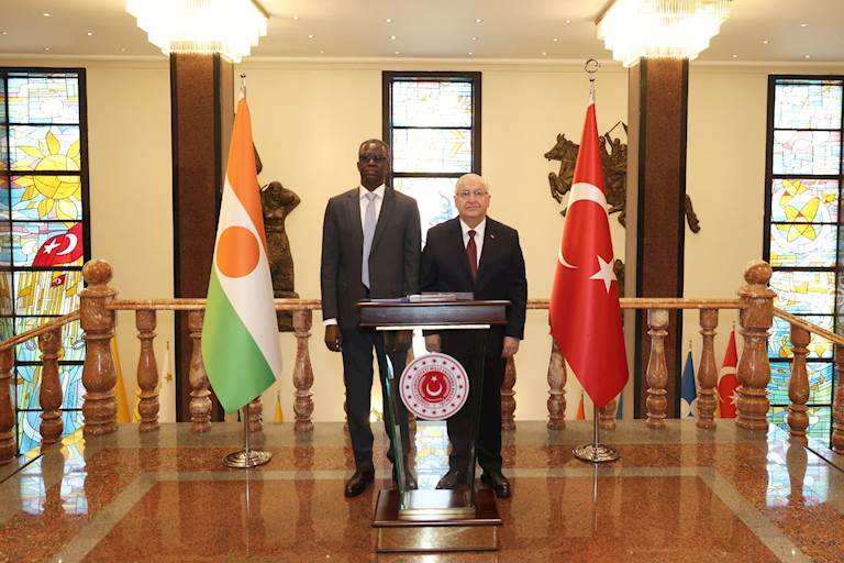 Millî Savunma Bakanı Yaşar Güler, Nijer Savunma Bakanı Orgeneral Salifou Mody ile Bir Araya Geldi