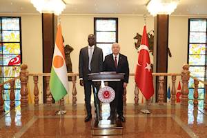 Millî Savunma Bakanı Yaşar Güler, Nijer Savunma Bakanı Orgeneral Salifou Mody ile Bir Araya Geldi