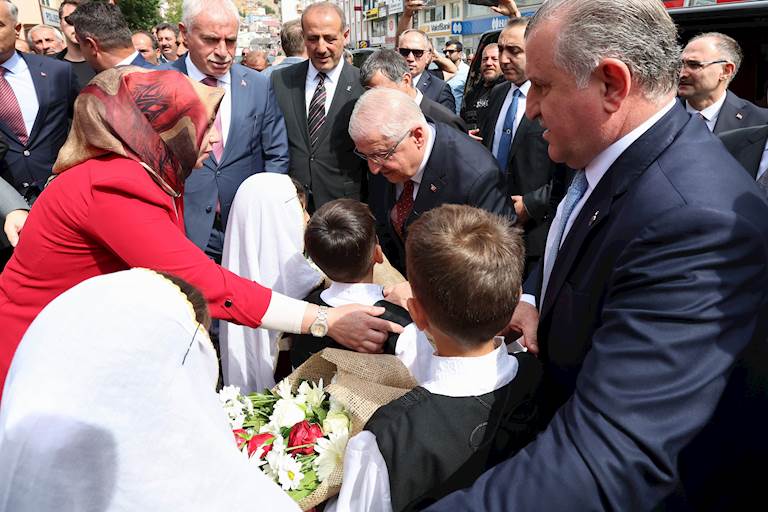 Millî Savunma Bakanı Yaşar Güler, Ziyaretlerde Bulunmak Üzere Bayburt’a Gitti