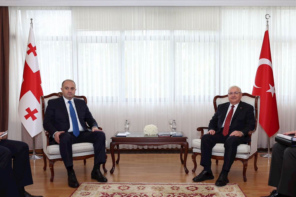 Millî Savunma Bakanı Yaşar Güler,  Gürcistan Başbakan Yardımcısı ve Savunma Bakanı Irakli Chikovani ile İkili Görüşme Gerçekleştirdi