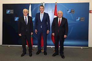 Millî Savunma Bakanı Yaşar Güler, Romanya ve Bulgaristan Savunma Bakanları ile Üçlü Görüşme Gerçekleştirdi