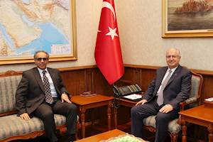 Millî Savunma Bakanı Yaşar Güler, Kuveyt’in Ankara Büyükelçisi Abdulaziz A. Aladwani’yi Makamında Kabul Etti