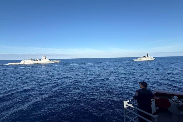 TCG Gaziantep Conducts PASSEX with UK and Norwegian Frigates