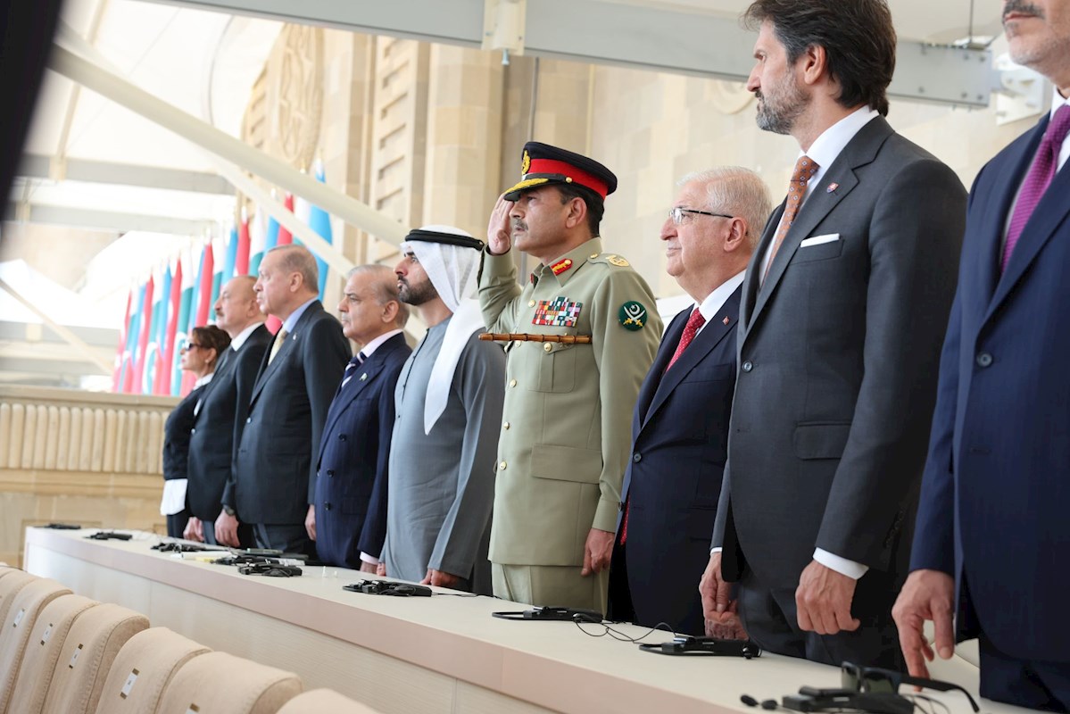 Kardeş Azerbaycan’ın 8 Kasım Zafer Günü Dolayısıyla Bakü’de Görkemli Kutlama Töreni Gerçekleştirildi