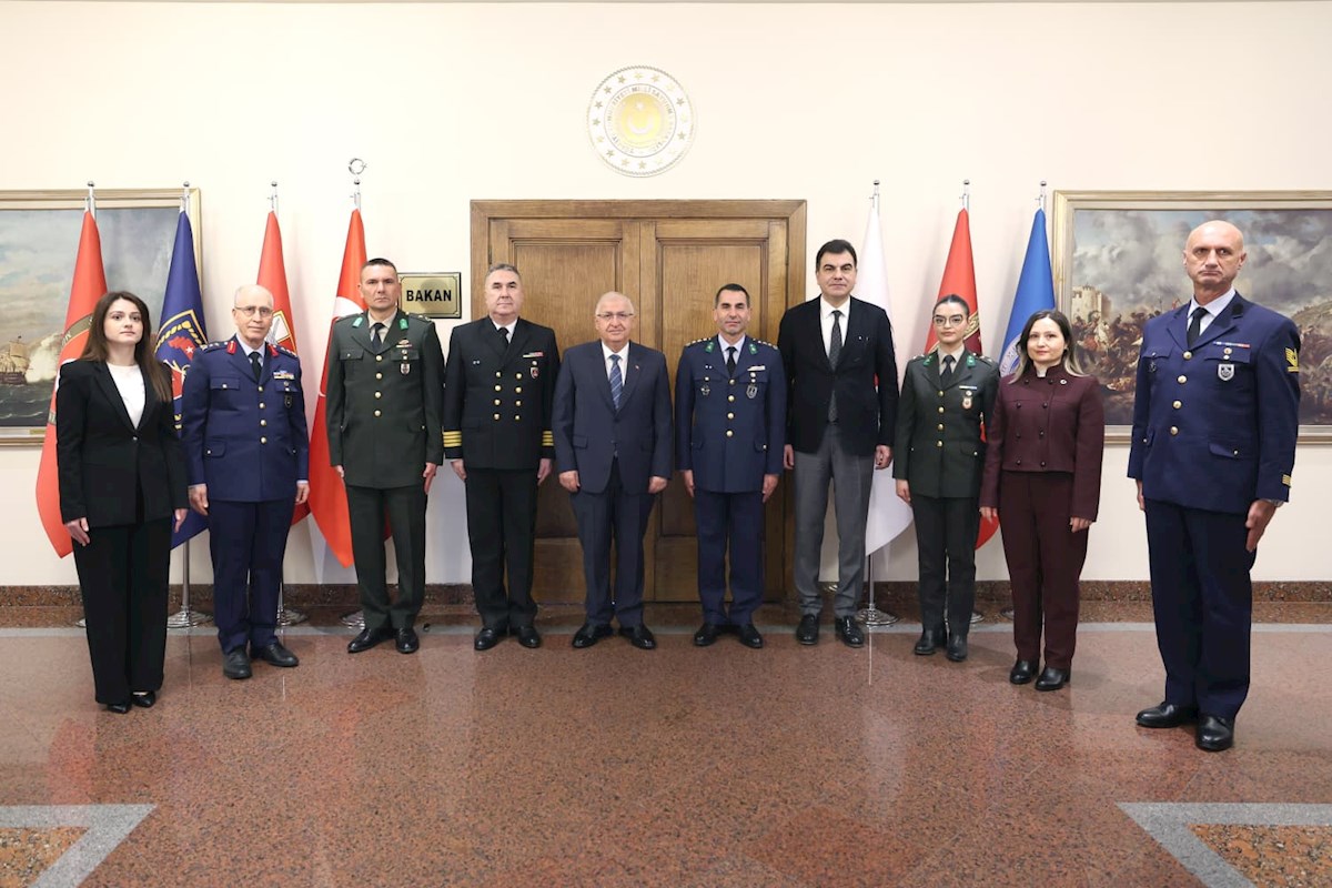 Millî Savunma Bakanı Yaşar Güler, 24 Kasım Öğretmenler Günü Dolayısıyla Bakanlığımız Bünyesinde Görevli Öğretmen Personelimizle Bir Araya Geldi