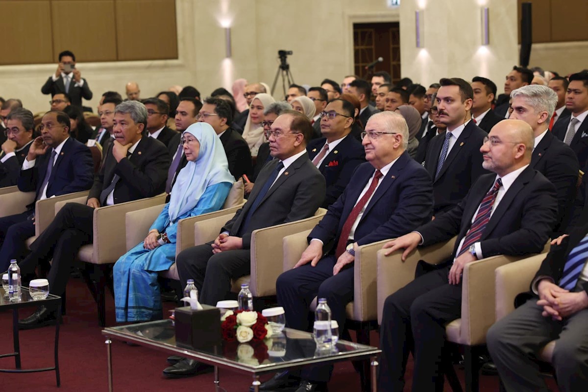 Millî Savunma Bakanı Yaşar Güler, SETA Tarafından Düzenlenen Konferansa Katılan Malezya Başbakanı Sn. Enver İbrahim’e Eşlik Etti