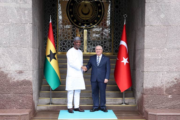 Millî Savunma Bakanı Yaşar Güler, Gana İçişleri Bakanı Muhammed-Mubarak ile Millî Savunma Bakanlığında Bir Araya Geldi