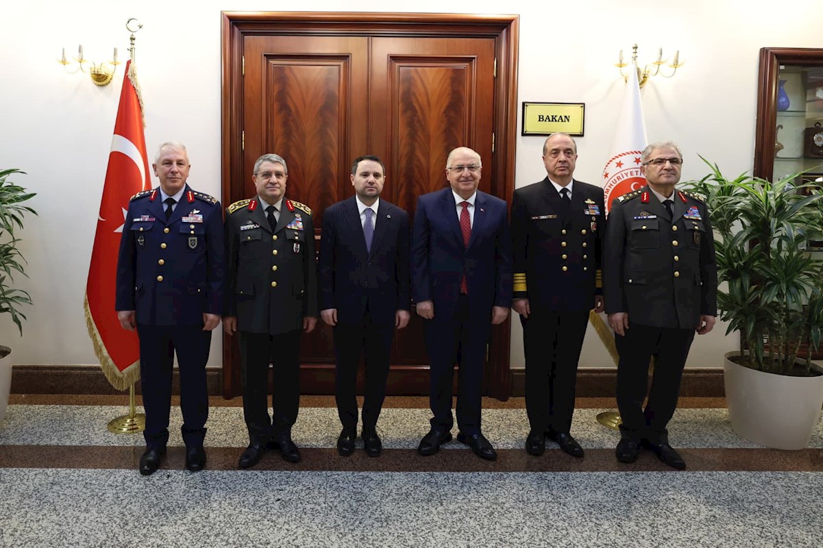 Millî Savunma Bakanı Yaşar Güler, TSK Komuta Kademesi ile Adalet Bakanı Akın Gürlek’e Ziyaret Gerçekleştirdi