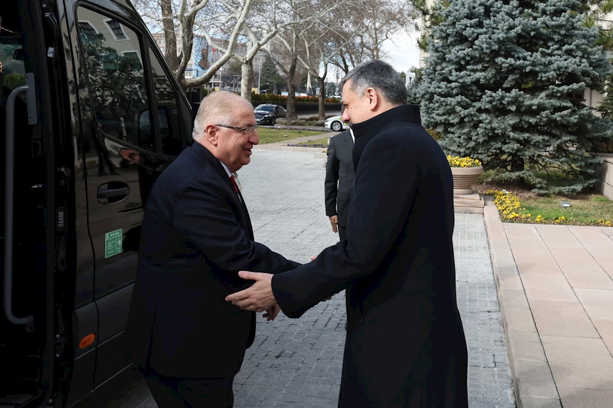 Millî Savunma Bakanı Yaşar Güler, Beraberinde TSK Komuta Kademesi ile Birlikte İçişleri Bakanı Mustafa Çiftçi’ye Hayırlı Olsun Ziyareti Gerçekleştirdi