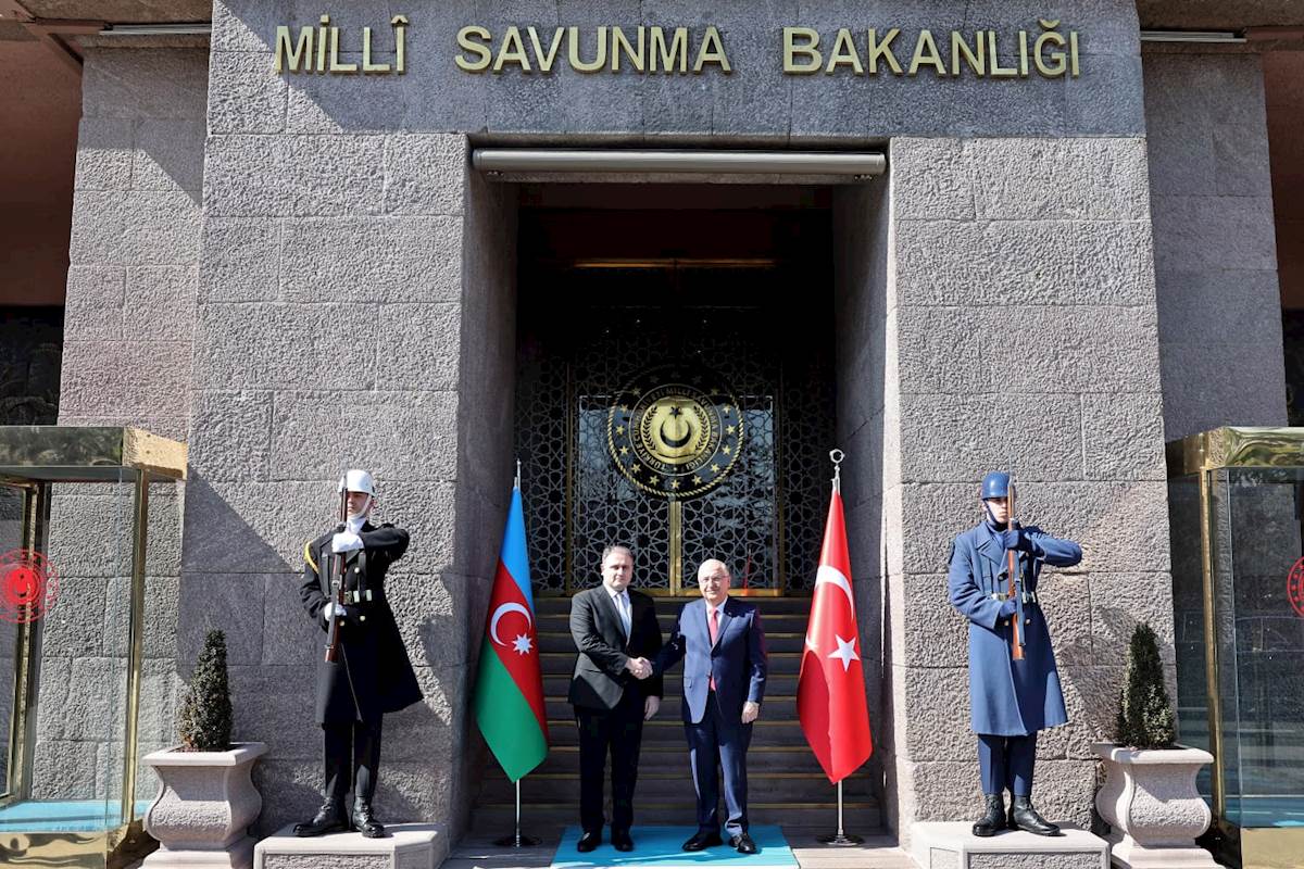 Millî Savunma Bakanı Yaşar Güler,  Azerbaycan Savunma Sanayii Bakanı Vügar Mustafayev ile Millî Savunma Bakanlığında Bir Araya Geldi