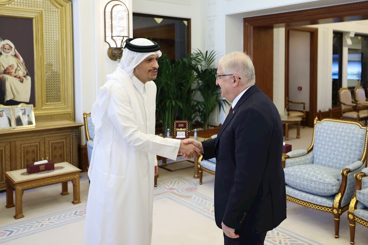 Doha’da bulunan Millî Savunma Bakanı Yaşar Güler, Katar Başbakanı ve Dışişleri Bakanı Şeyh Muhammed Bin Abdulrahman Al Thani ile Bir Araya Geldi