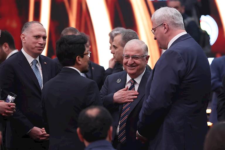 Millî Savunma Bakanı Yaşar Güler, Antalya Diplomasi Forumu’nda Konuk Ülke Bakanları ile Ayaküstü Sohbet Etti