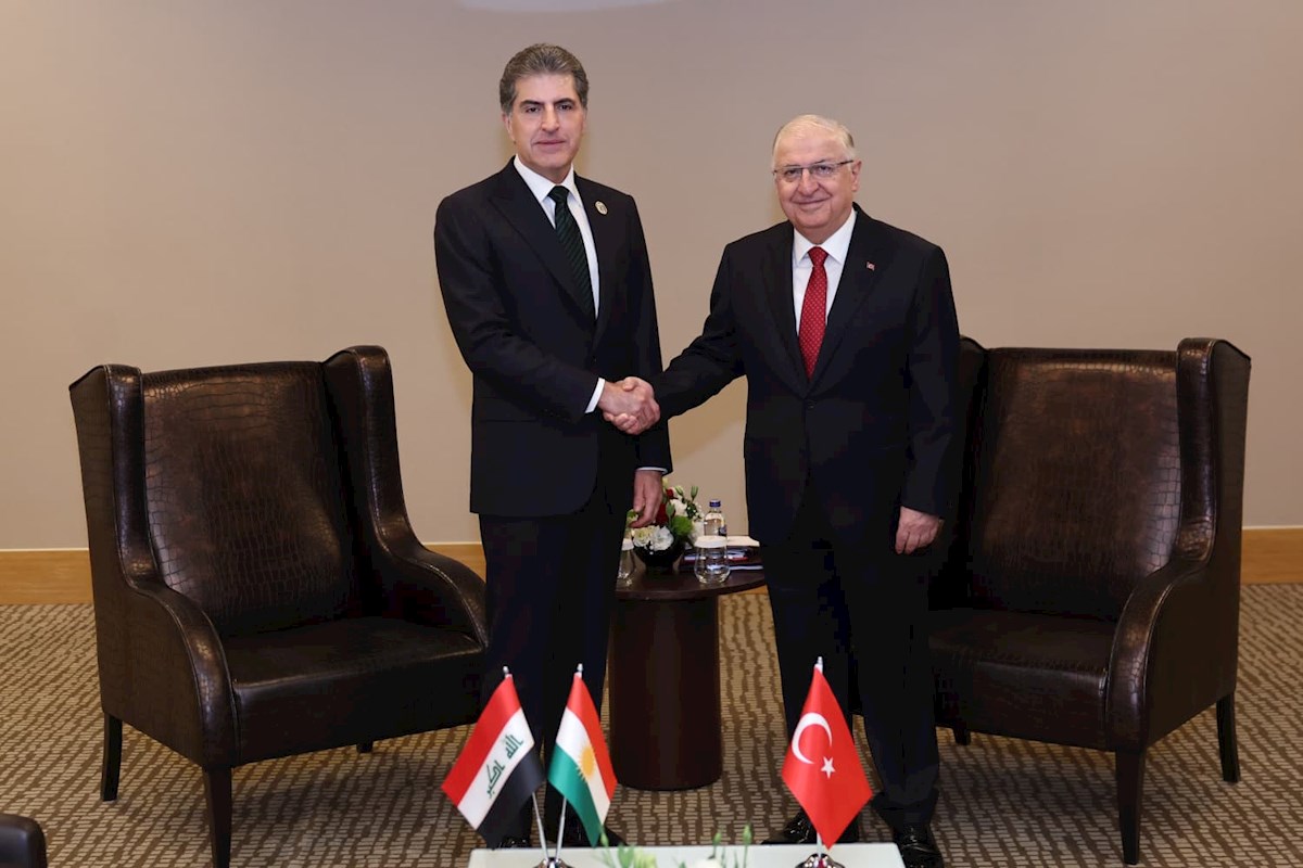 Millî Savunma Bakanı Yaşar Güler, Antalya Diplomasi Forumu’nda IKBY Başkanı Neçirvan Barzani ile Görüşme Gerçekleştirdi