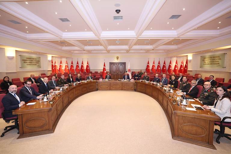 Millî Savunma Bakanı Yaşar Güler, ABD-Türkiye İş Konseyi Heyetini Kabul Etti